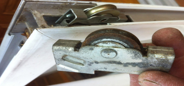 screen door roller repair in Willows